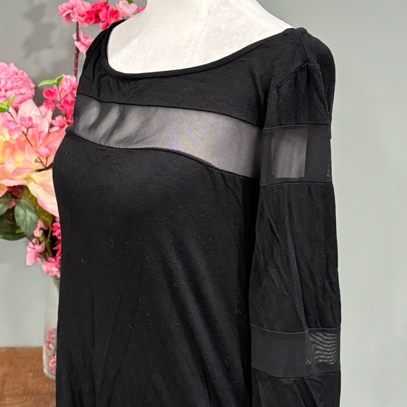 PLEIONE Mid Sleeve Top - Picture 5 of 11